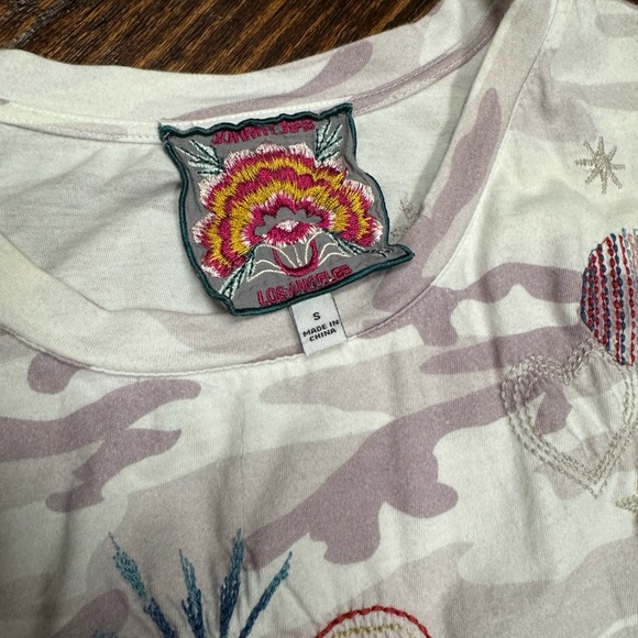 Johnny Was Amour Camo SS Tee - Picture 4 of 5